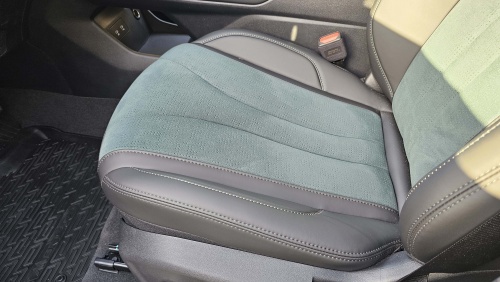 Geely Monjaro 2024 2.0 (238 л.с.) 4WD (максимальная комплектация) "Лайт 150"