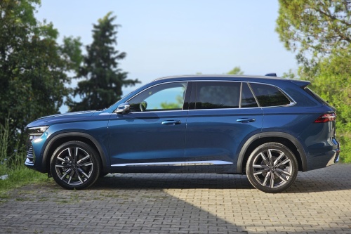 Geely Monjaro 2024 2.0 (238 л.с.) 4WD (максимальная комплектация) "Лайт 150"